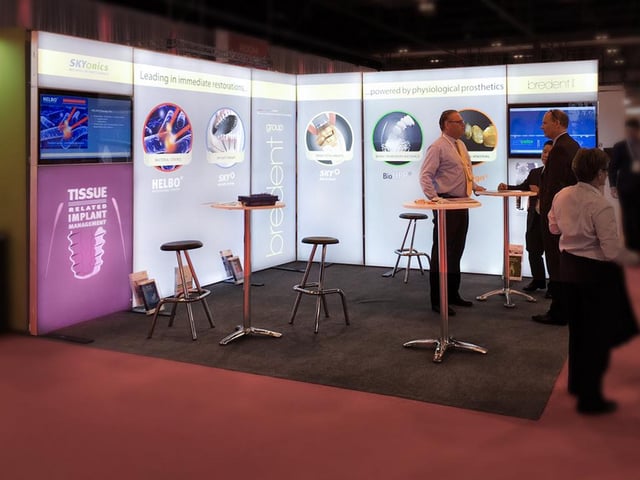 Bredent LED Messestand LUMIN8