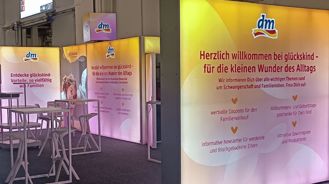 DM Drogerie Markt @ Babini_Dortmund_2026 LA_CONCEPT LUMIN8_Messestand LA_CONCEPT_GmbH_Köln wirmachenmesse