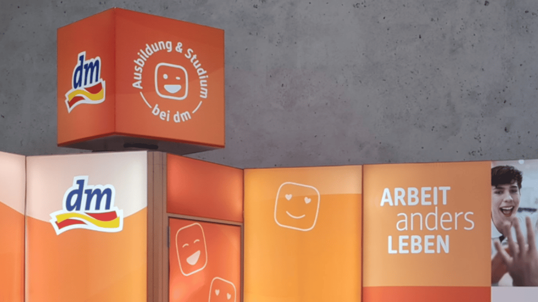 DM Drogerie Markt LA_CONCEPT LUMIN8-Messestand LA-CONCEPT-GmbH