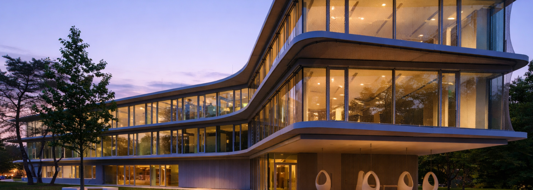 Die Bundeswehrfachschule in Karlsruhe an einem Frühlingstag