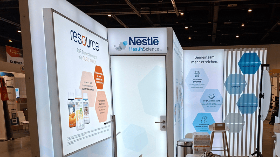 NHS - Nestlé Health Science @ Deutsche Pflegetag 2025 in Berlin LA-CONCEPT-GmbH-Köln LUMIN-Messestände