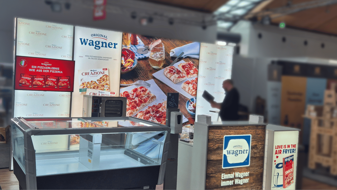 Original Wagner Pizza @ Rewe Südwest Herbstbörse 2025 in Karlsruhe LA CONCEPT wirmachenmesse LA_CONCEPT-1