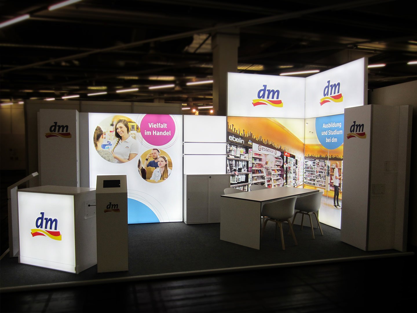 dm Drogeriemarkt Messestand