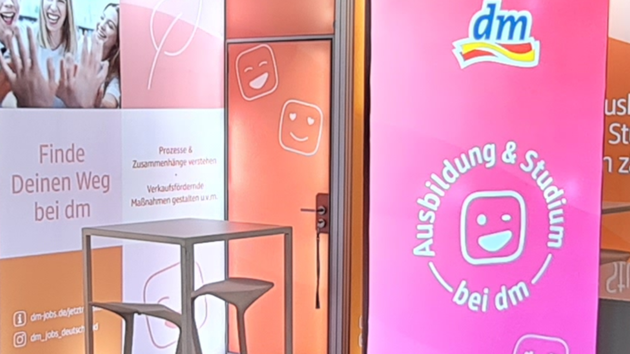 dm-drogerie markt LUMIN8 Messestand @ Einstieg Karlsruhe LA-CONCEPT-GmbH-Köln