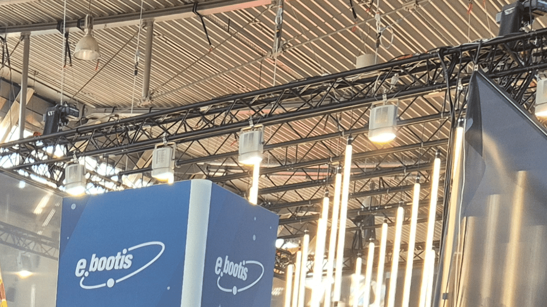 e.bootis ag @ LogiMAT 2026 Stuttgart Messestand LA_CONCEPT_GmbH_Köln LUMIN8