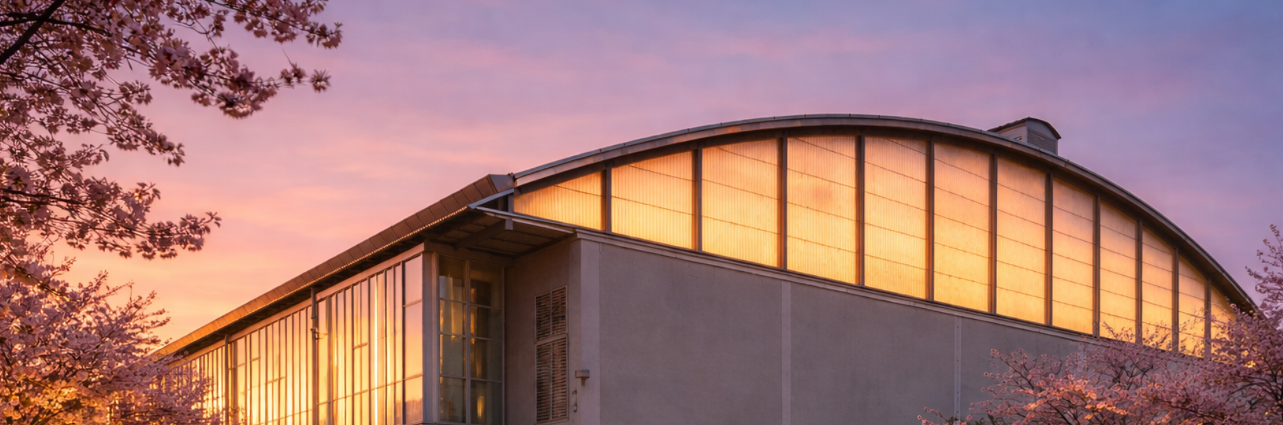 Eilenriedehalle Hannover an einem Frühlingsabend Eilenriedehalle Hannover an einem Frühlingsabend