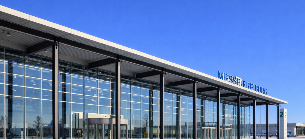 Messe in Freiburg an einem sonnigen Wintertag