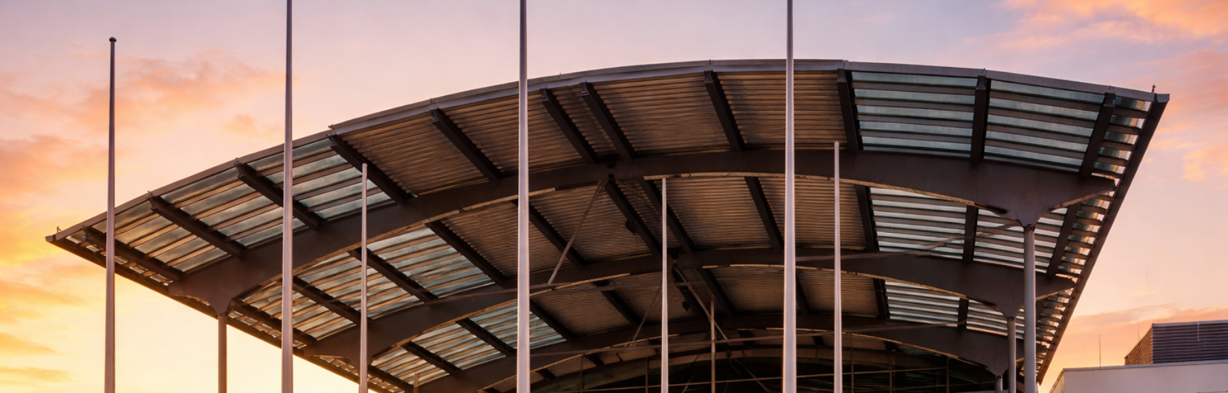 Messe in München an einem Frühlingstag bei Sonnenuntergang