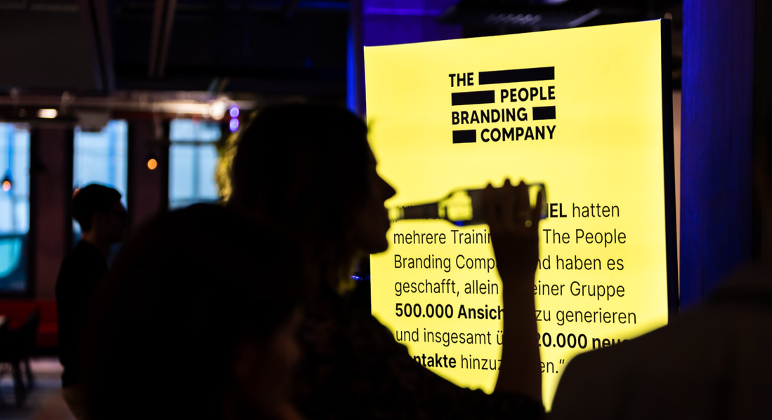 Ein glanzvoller Auftakt: STAGEMee feiert erfolgreichen Launch beim OMR-Pre-Event in Hamburg